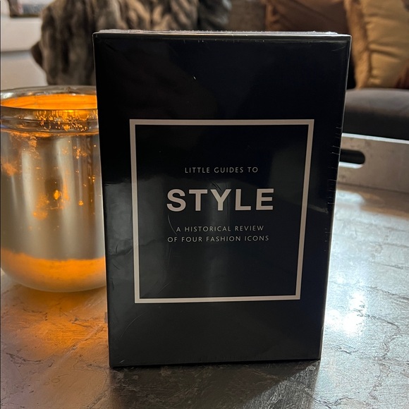 Little Guides To Style Book Set - Picture 9 of 11